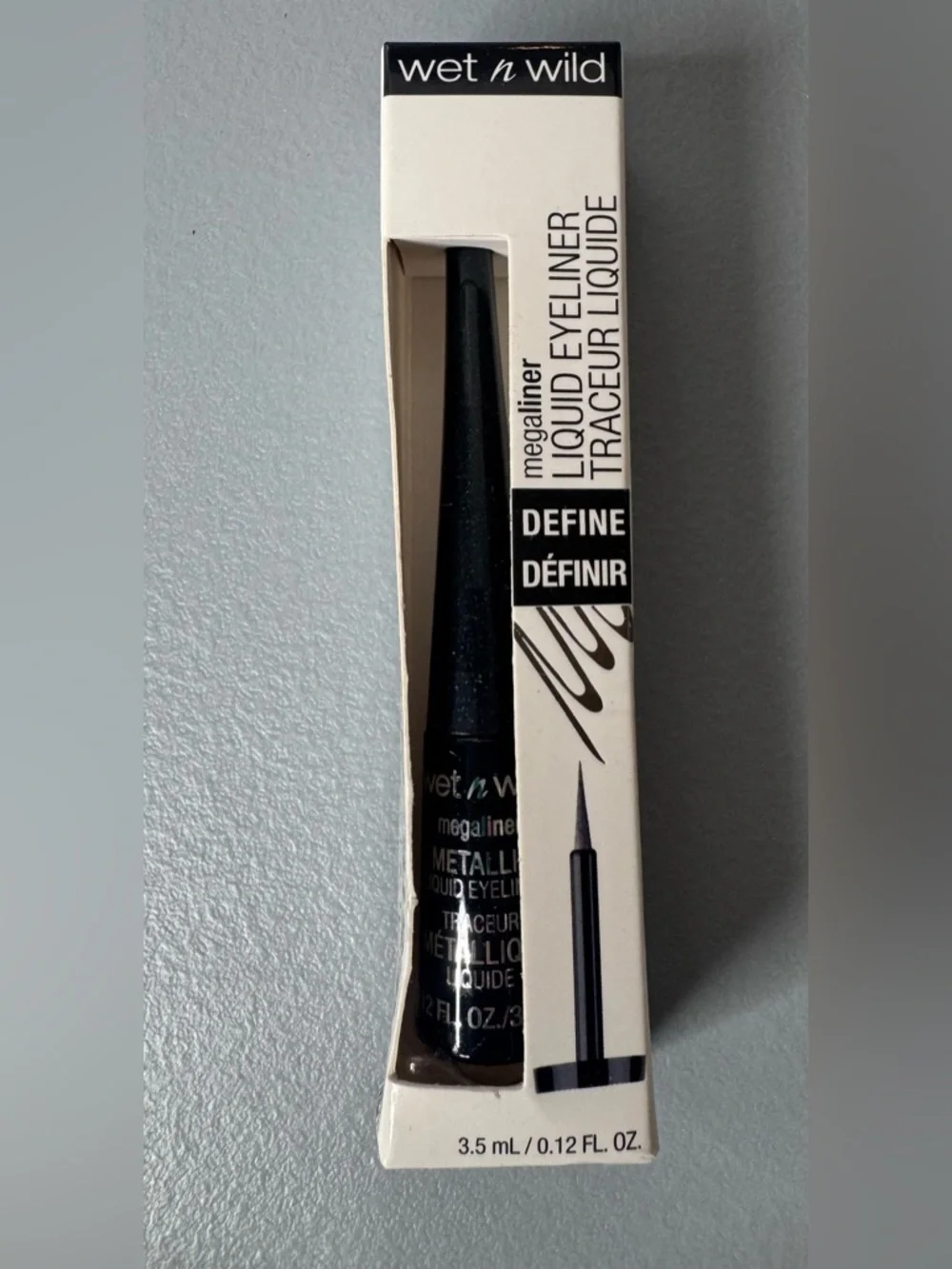 wet n wild mega liner Liquid Eyeliner define in 111A cosmic Black classic chic